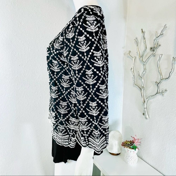 GAP Long Sleeve Eyelet Blouse Black White Boho Embroidered - Picture 6 of 12